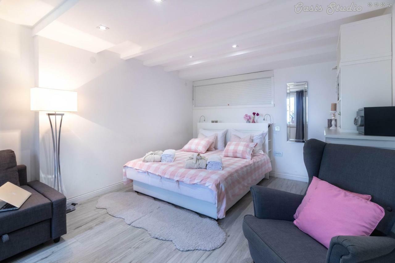 Apartment Oasis *