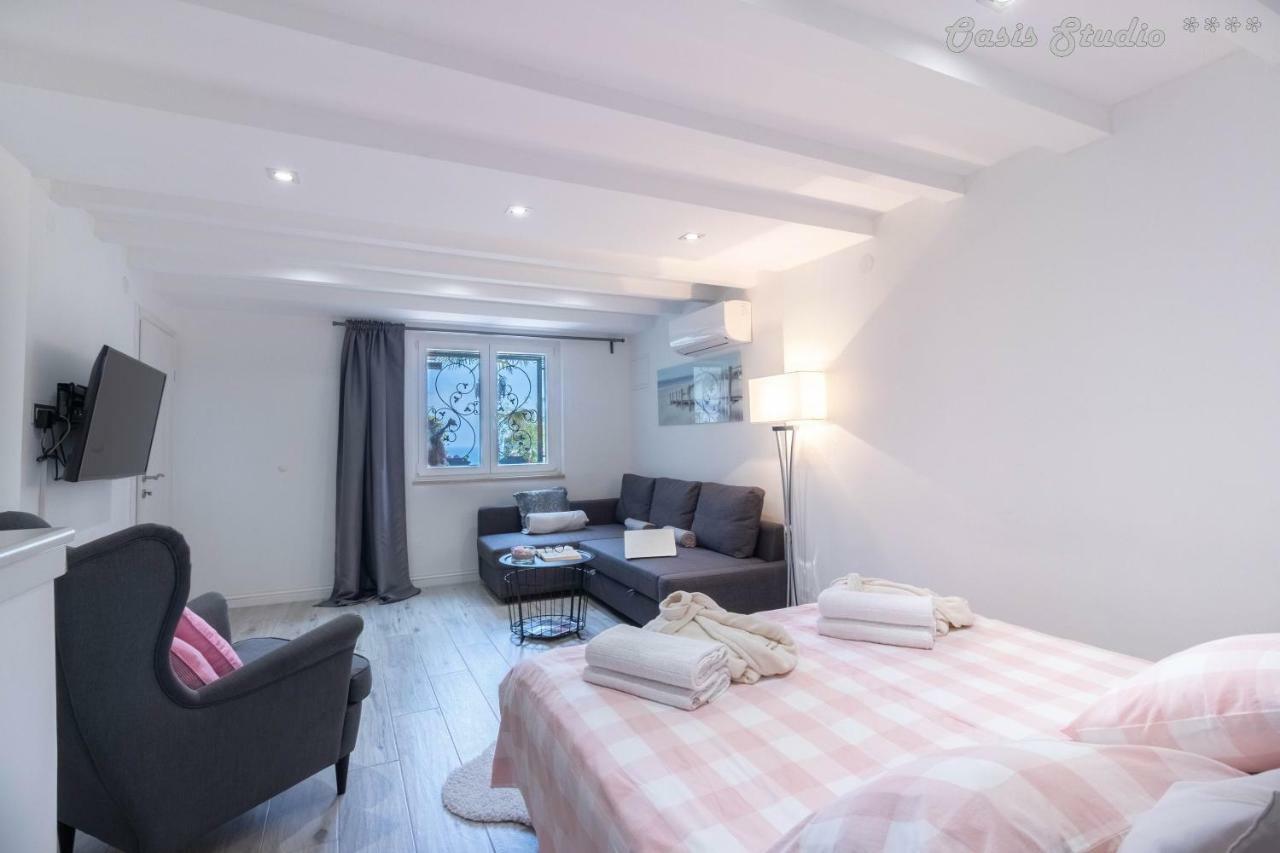 Apartment Oasis